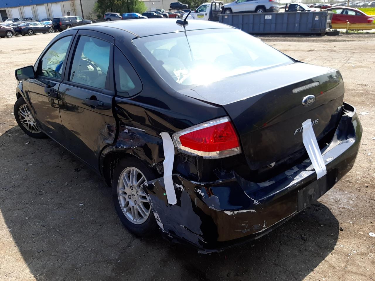 Photo 3 from auction – 2011 FORD FOCUS SE with VIN 1FAHP3FN2BW110699