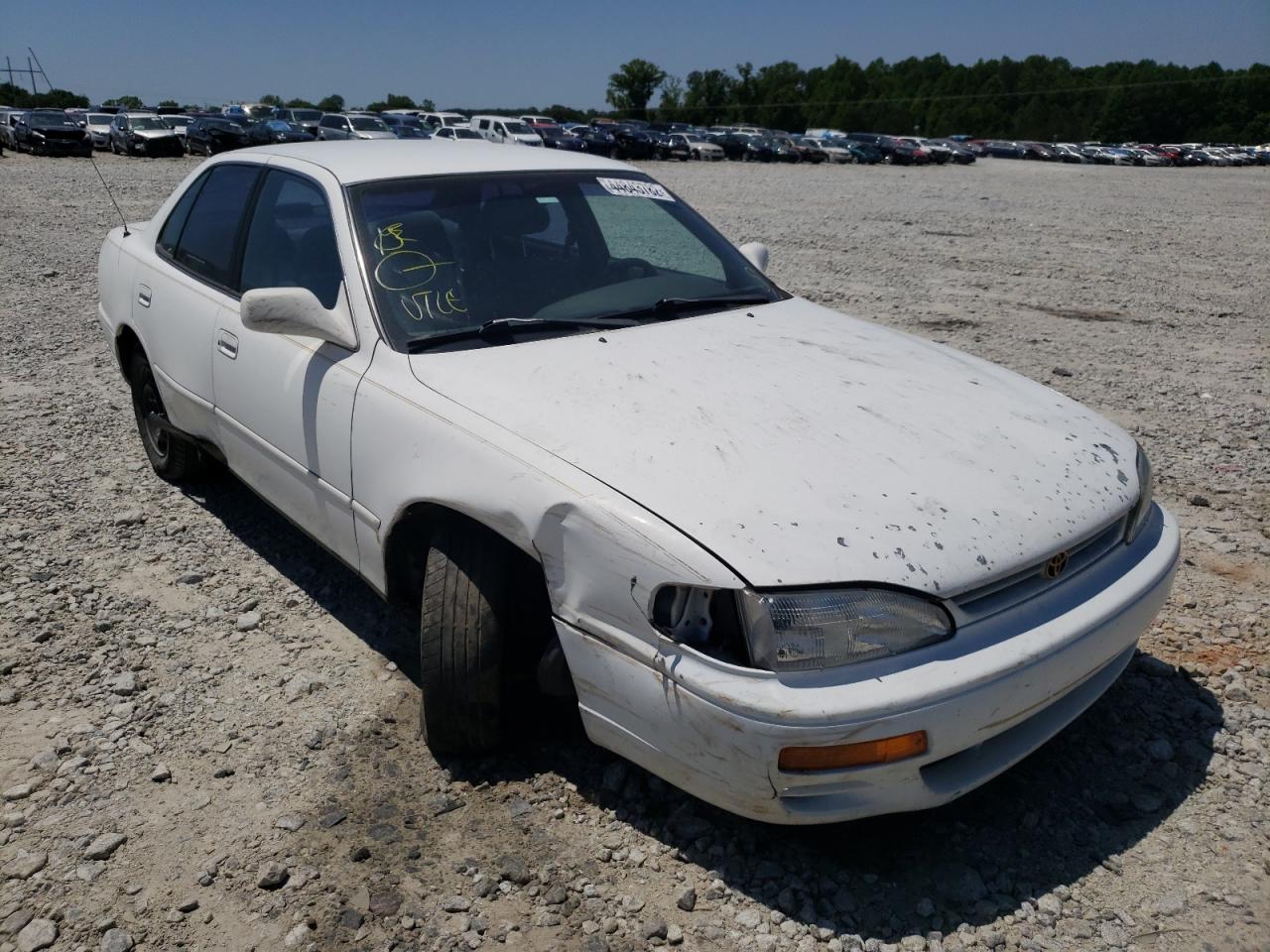 TOYOTA CAMRY LE 1995 with VIN 4T1SK12E2SU866923 - Photo from auction