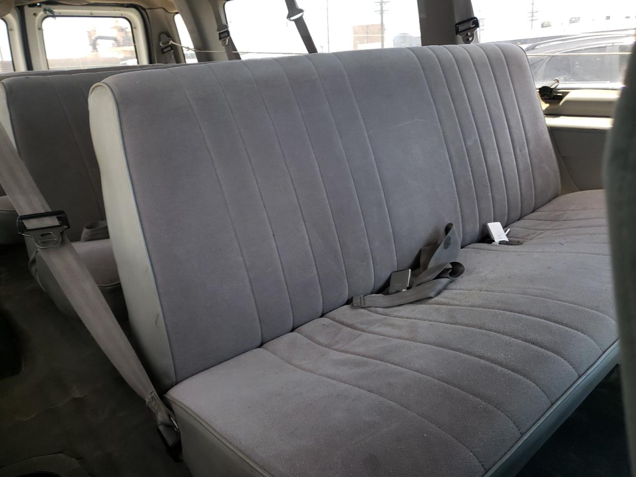 Photo 6 from auction – 1997 FORD ECONOLINE with VIN 1FBJS31S0VHA92918