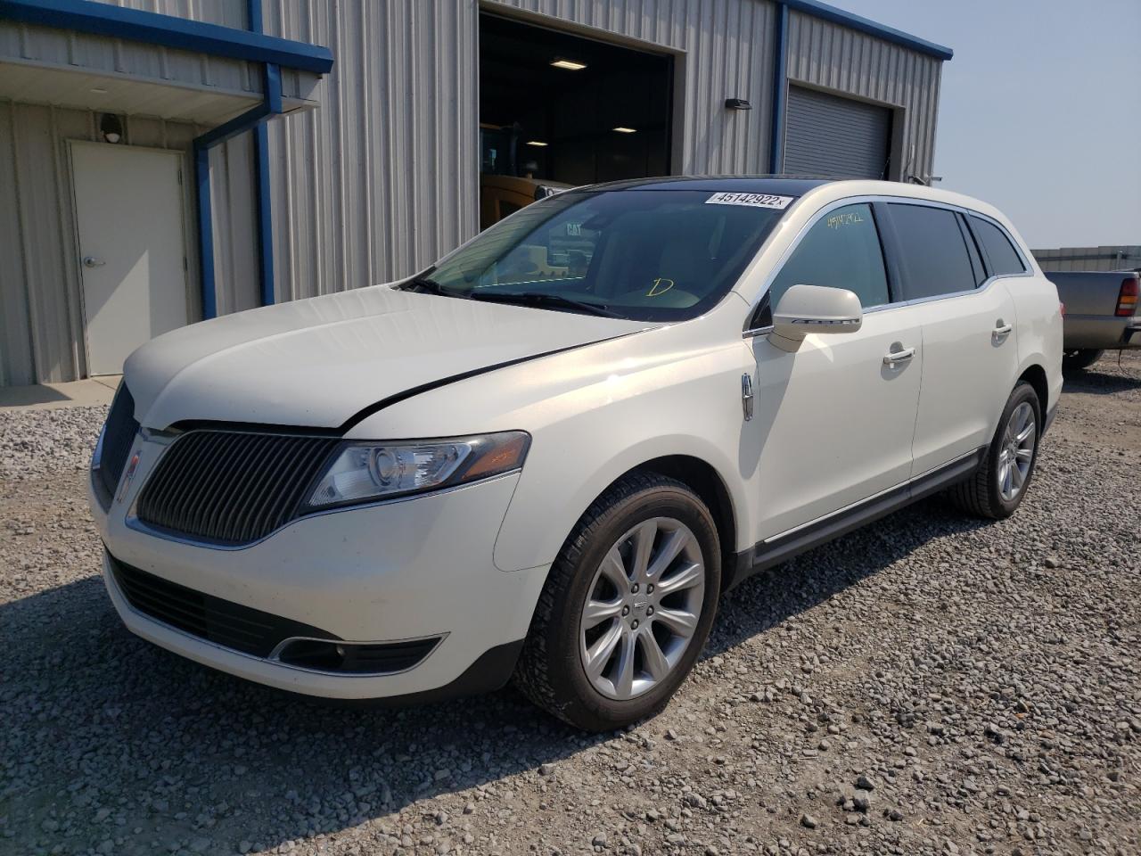 Photo 2 from auction – 2013 LINCOLN MKT with VIN 2LMHJ5FK7DBL53426