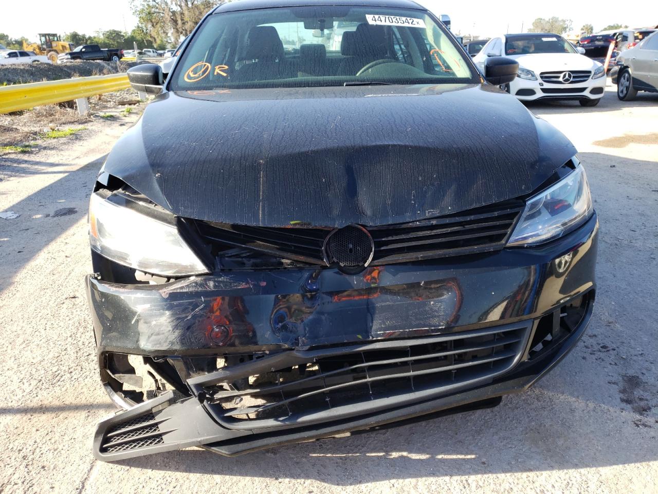 Photo 9 from auction – 2014 VOLKSWAGEN JETTA BASE with VIN 3VW2K7AJ5EM431941
