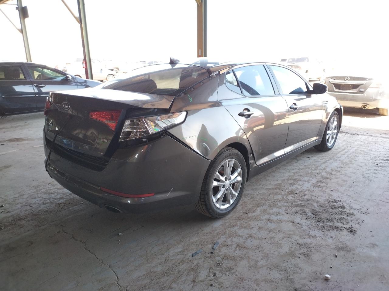 Photo 4 from auction – 2012 KIA OPTIMA LX with VIN 5XXGM4A70CG056321