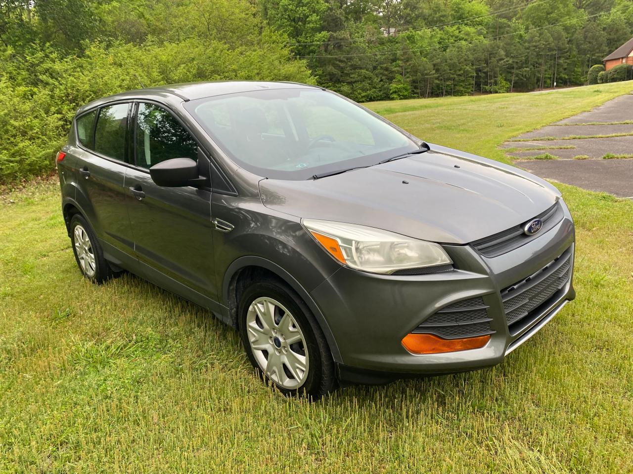 FORD ESCAPE S 2014 с VIN 1FMCU0F72EUB80695 - Фото с аукциона