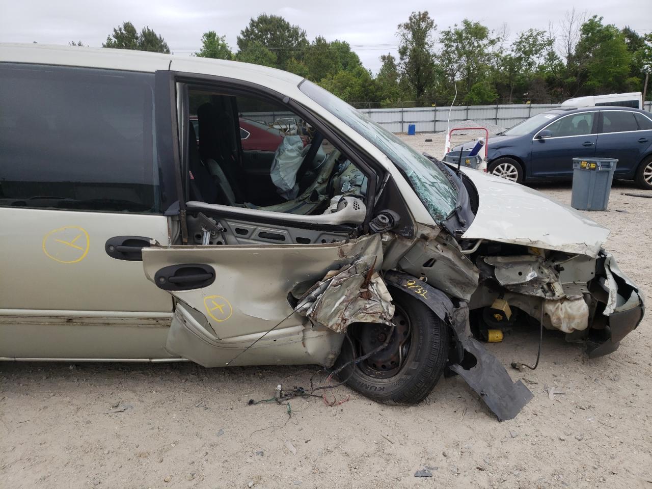Photo 19 from auction – 2000 CHRYSLER VOYAGER with VIN 2C4FJ25B8YR712612