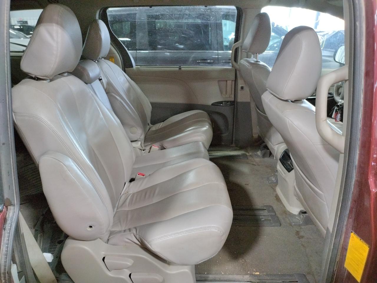 Photo 6 from auction – 2014 TOYOTA SIENNA LE with VIN 5TDKK3DC7ES460494