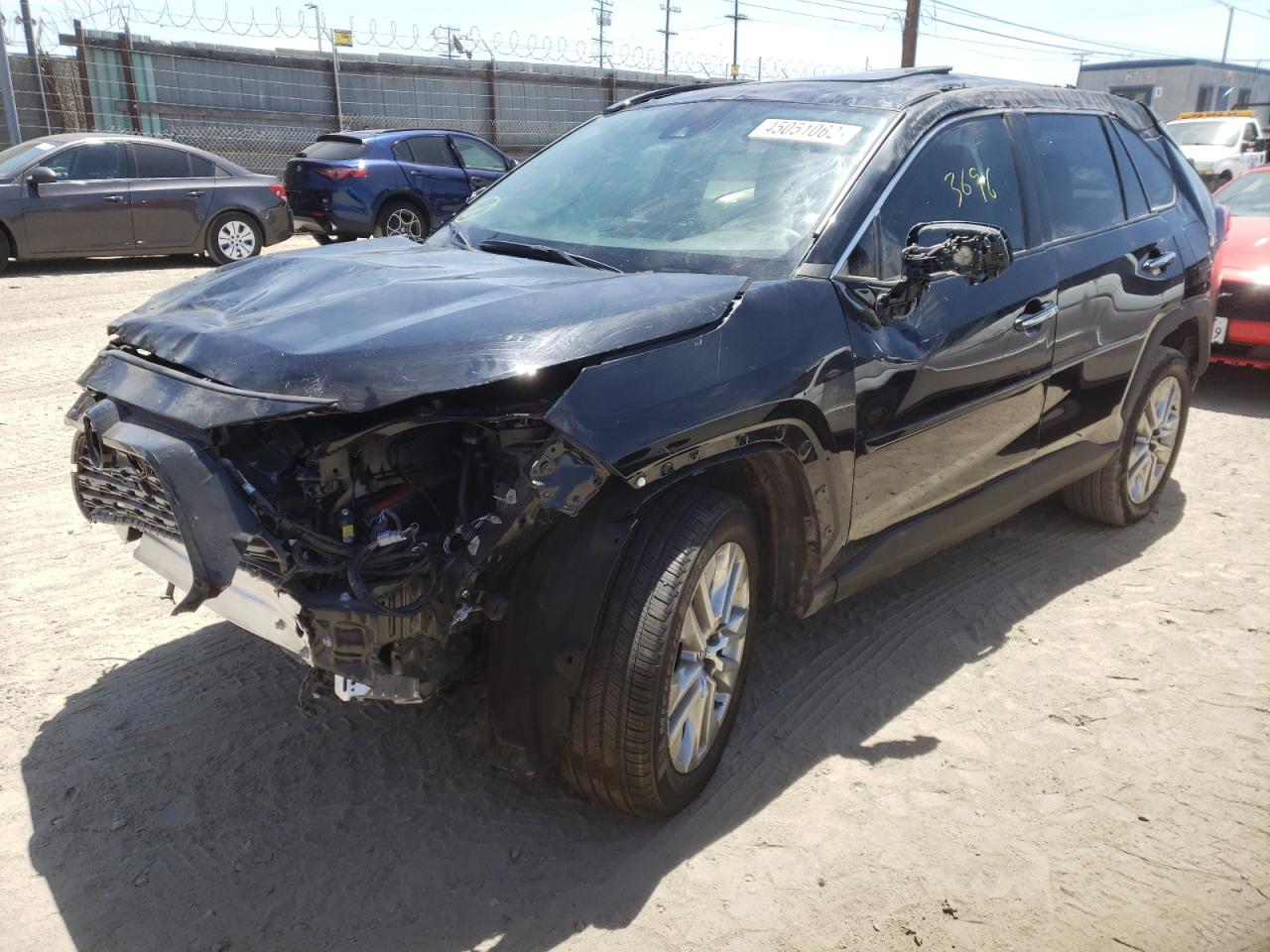 Photo 2 from auction – 2021 TOYOTA RAV4 LIMIT with VIN 2T3Y1RFVXMC108202