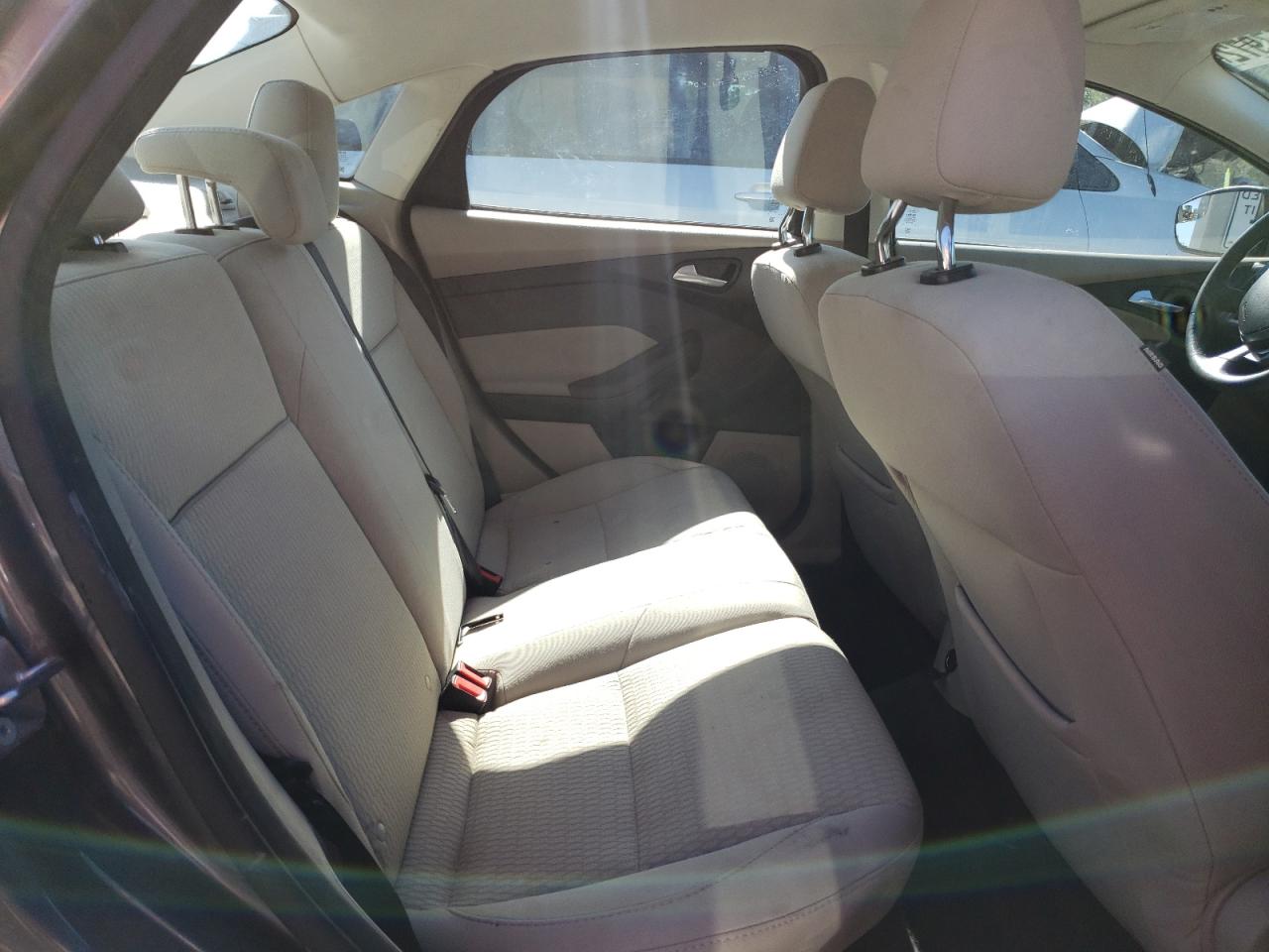 Photo 6 from auction – 2012 FORD FOCUS SEL with VIN 1FAHP3H20CL324791
