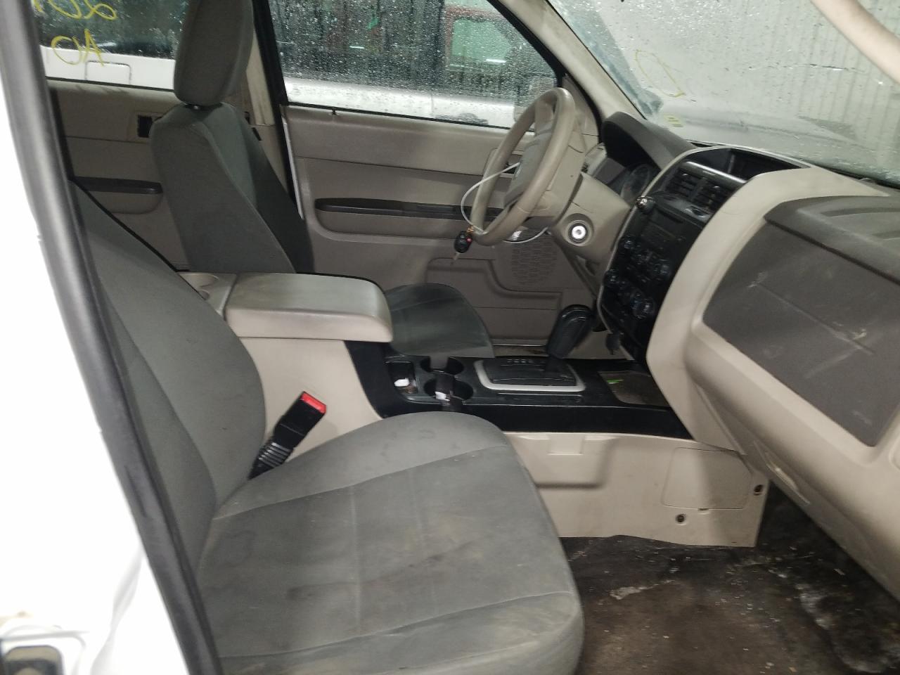 Photo 5 from auction – 2012 FORD ESCAPE XLS with VIN 1FMCU9C76CKB05760