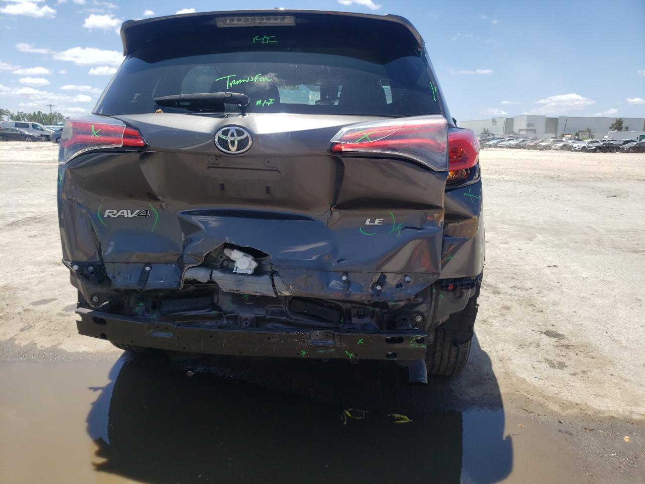 Photo 20 from auction – 2018 TOYOTA RAV4 LE with VIN 2T3ZFREVXJW430727