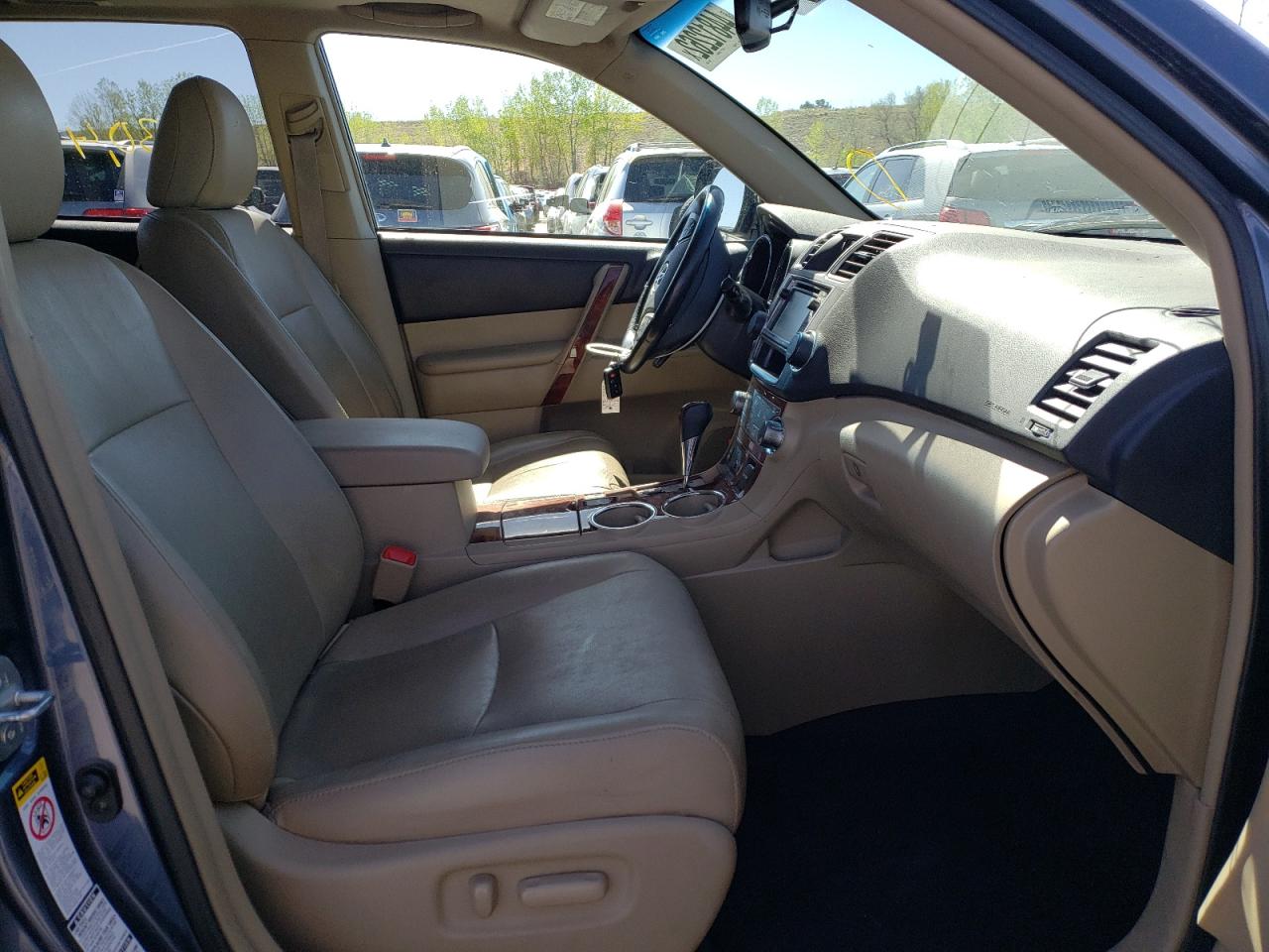 Photo 5 from auction – 2013 TOYOTA HIGHLANDER with VIN 5TDDK3EH8DS220212