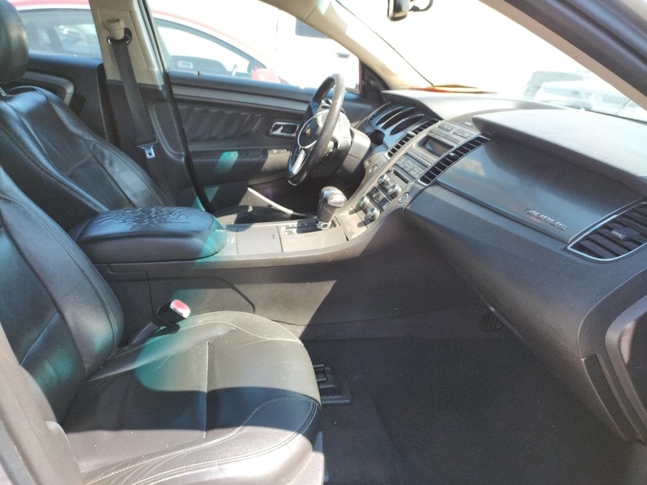 Photo 5 from auction – 2010 FORD TAURUS SEL with VIN 1FAHP2EW0AG132603