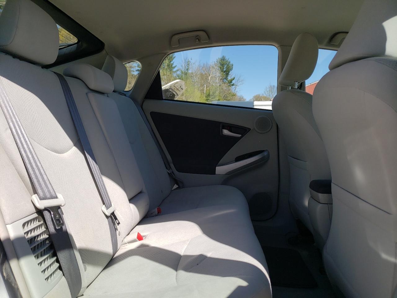 Photo 6 from auction – 2010 TOYOTA PRIUS with VIN JTDKN3DU3A0139405