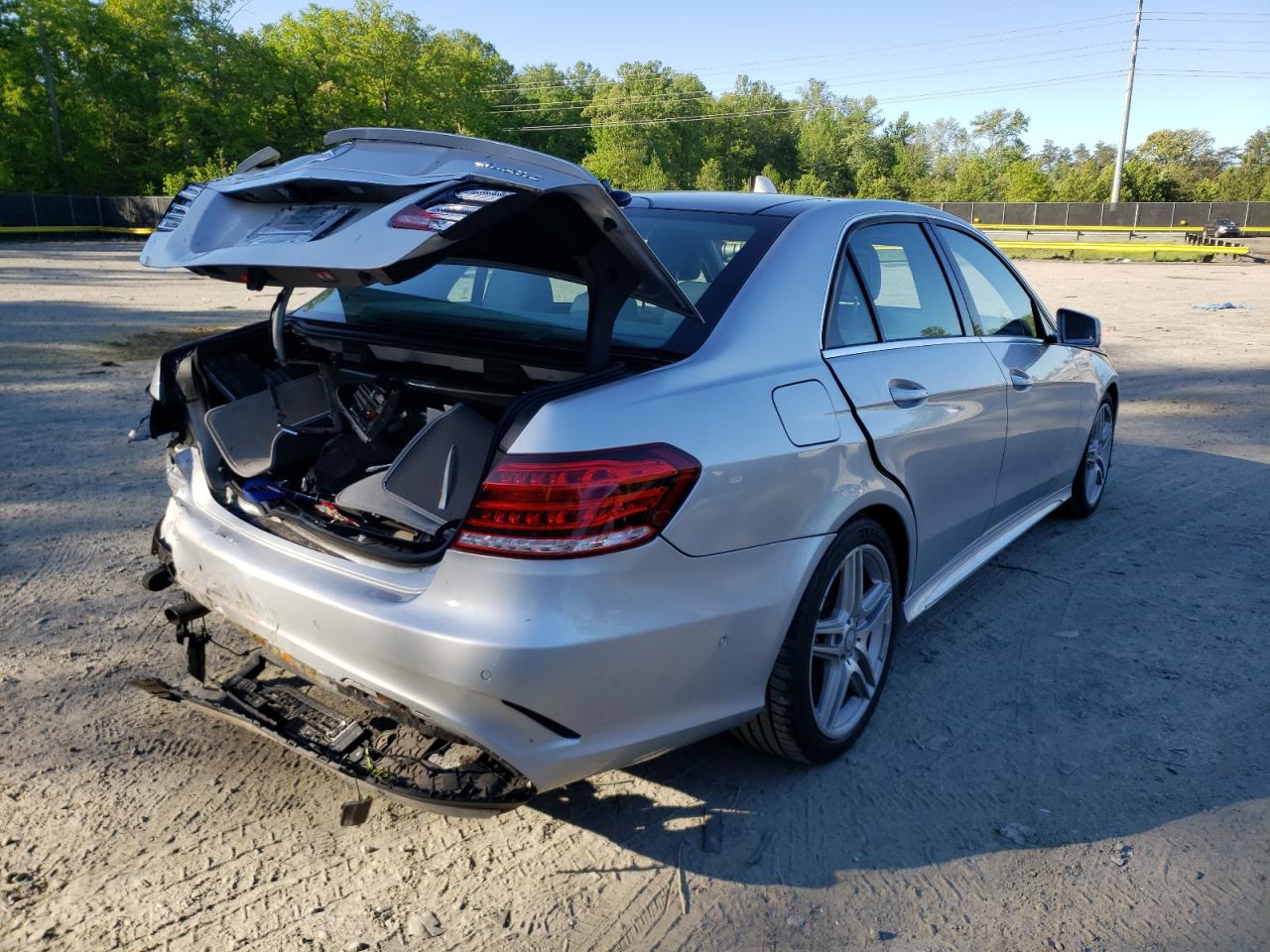 Photo 4 from auction – 2014 MERCEDES-BENZ E 350 4MAT with VIN WDDHF8JB4EA896309