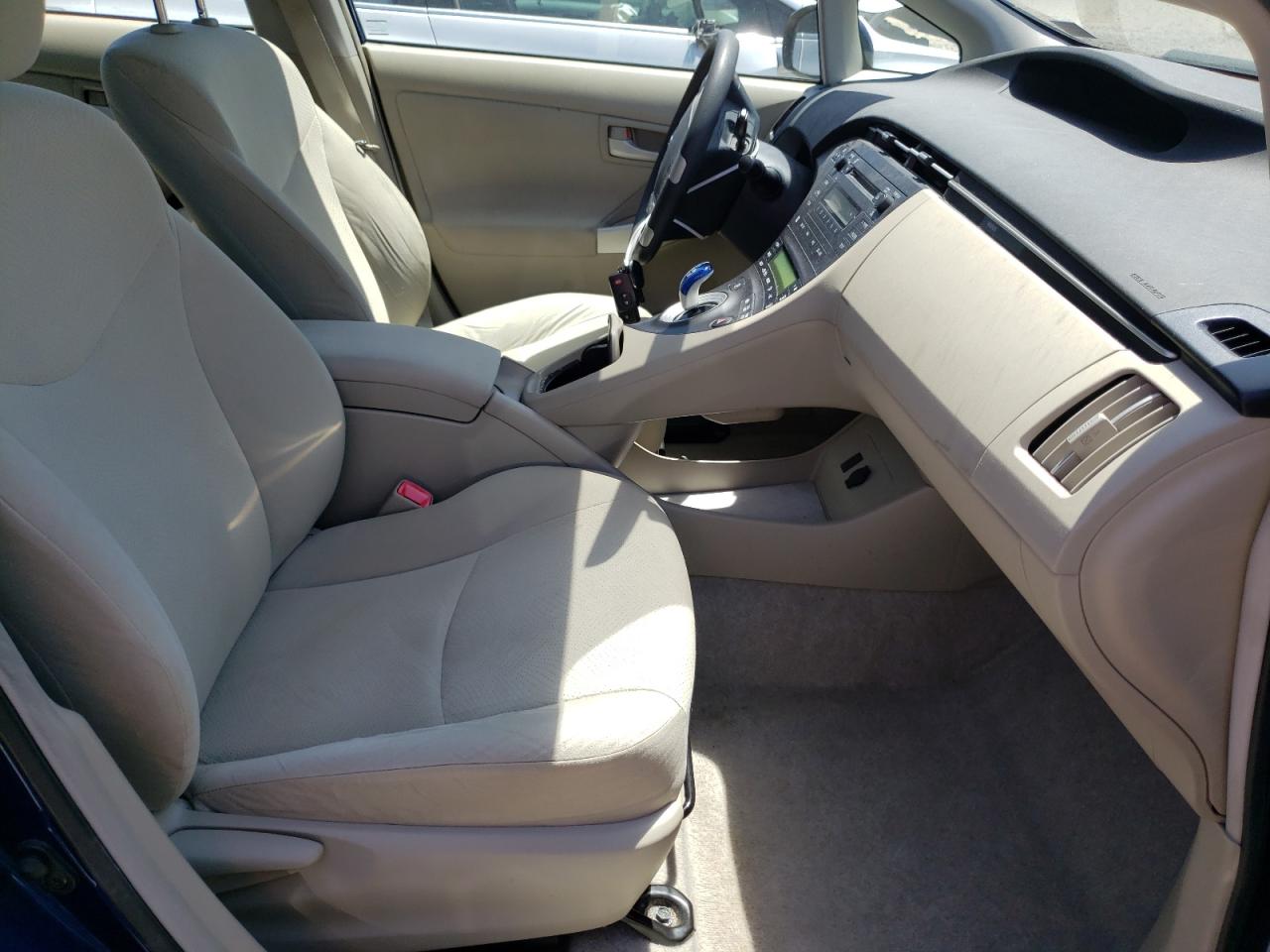 Photo 5 from auction – 2011 TOYOTA PRIUS with VIN JTDKN3DU1B0303249