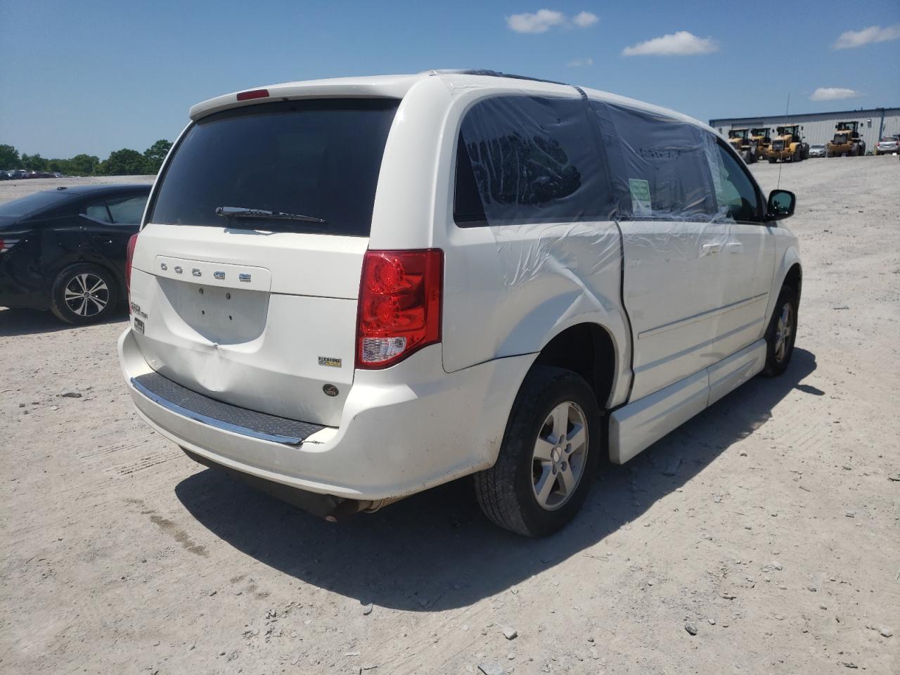 Foto 4 de la subasta – 2012 DODGE GRAND CARA con VIN 2C4RDGCG7CR113404