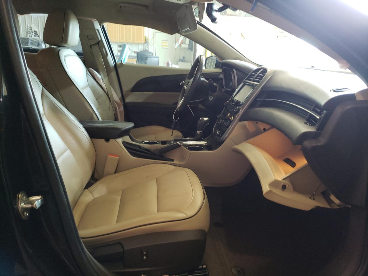 Photo 5 from auction – 2014 CHEVROLET MALIBU 2LT with VIN 1G11E5SL4EF159725