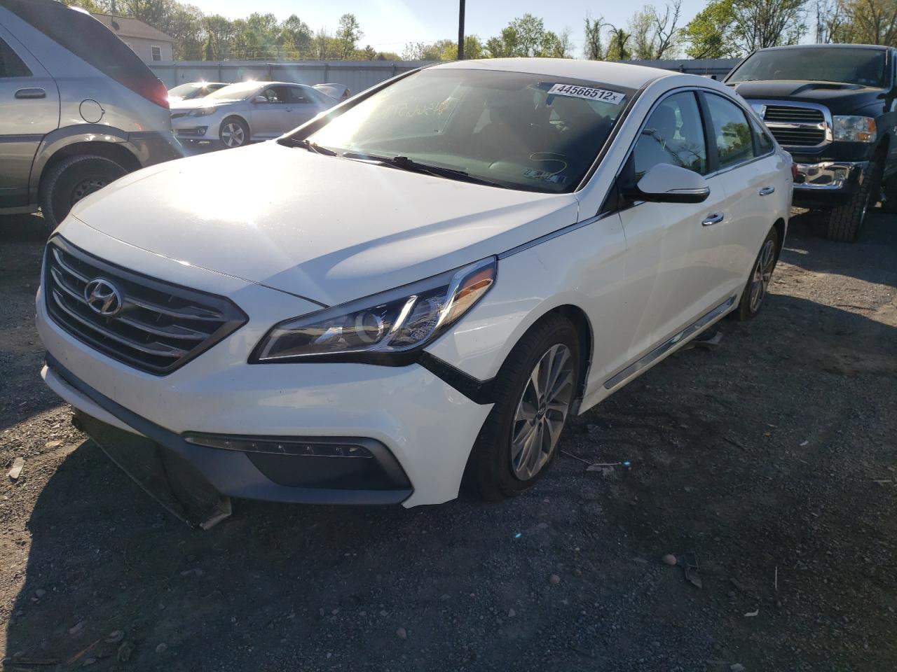 Photo 2 from auction – 2015 HYUNDAI SONATA SPO with VIN 5NPE34AF2FH253209