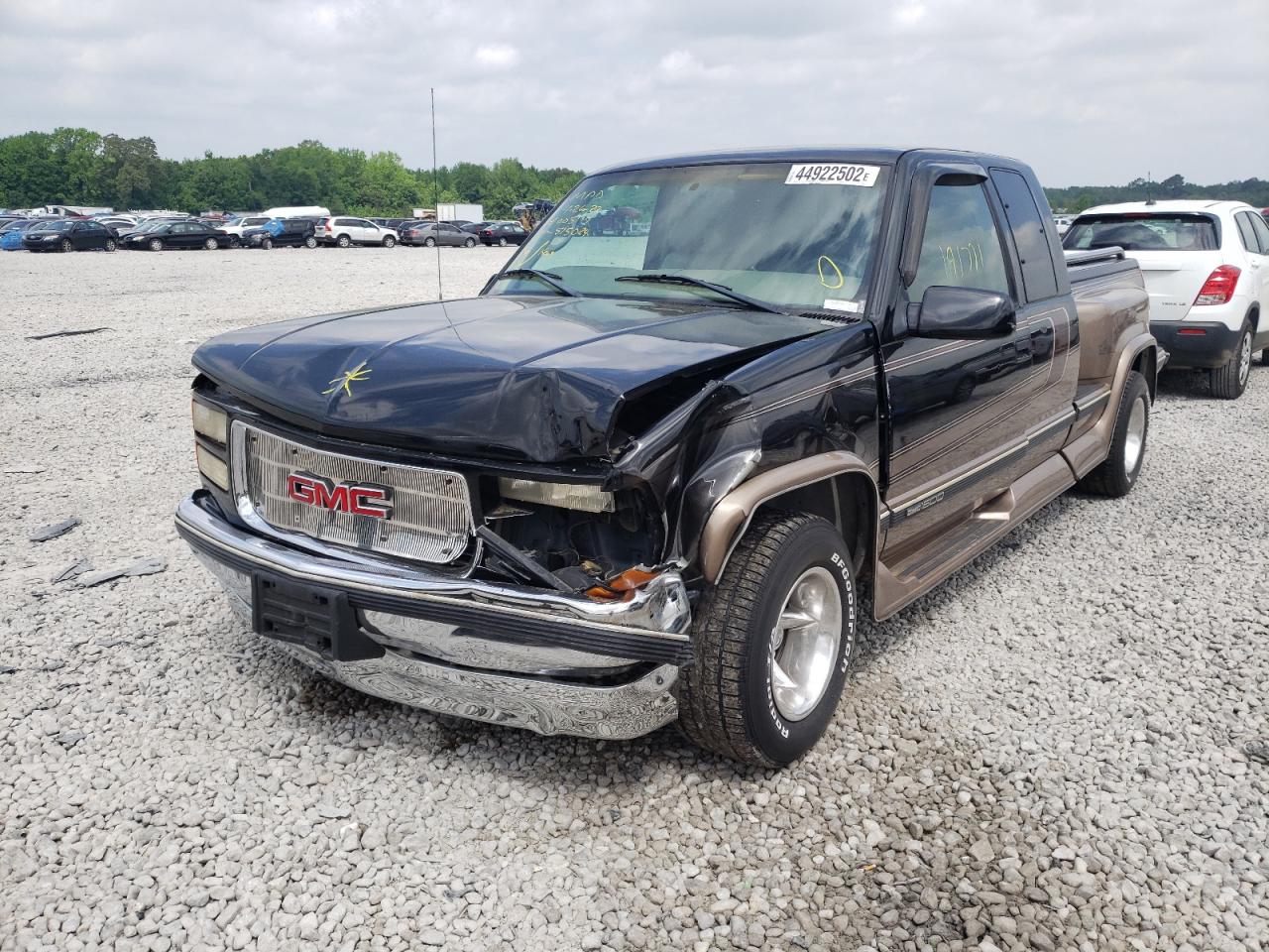 Photo 2 from auction – 1998 GMC SIERRA C15 with VIN 2GDEC19R5W1515024