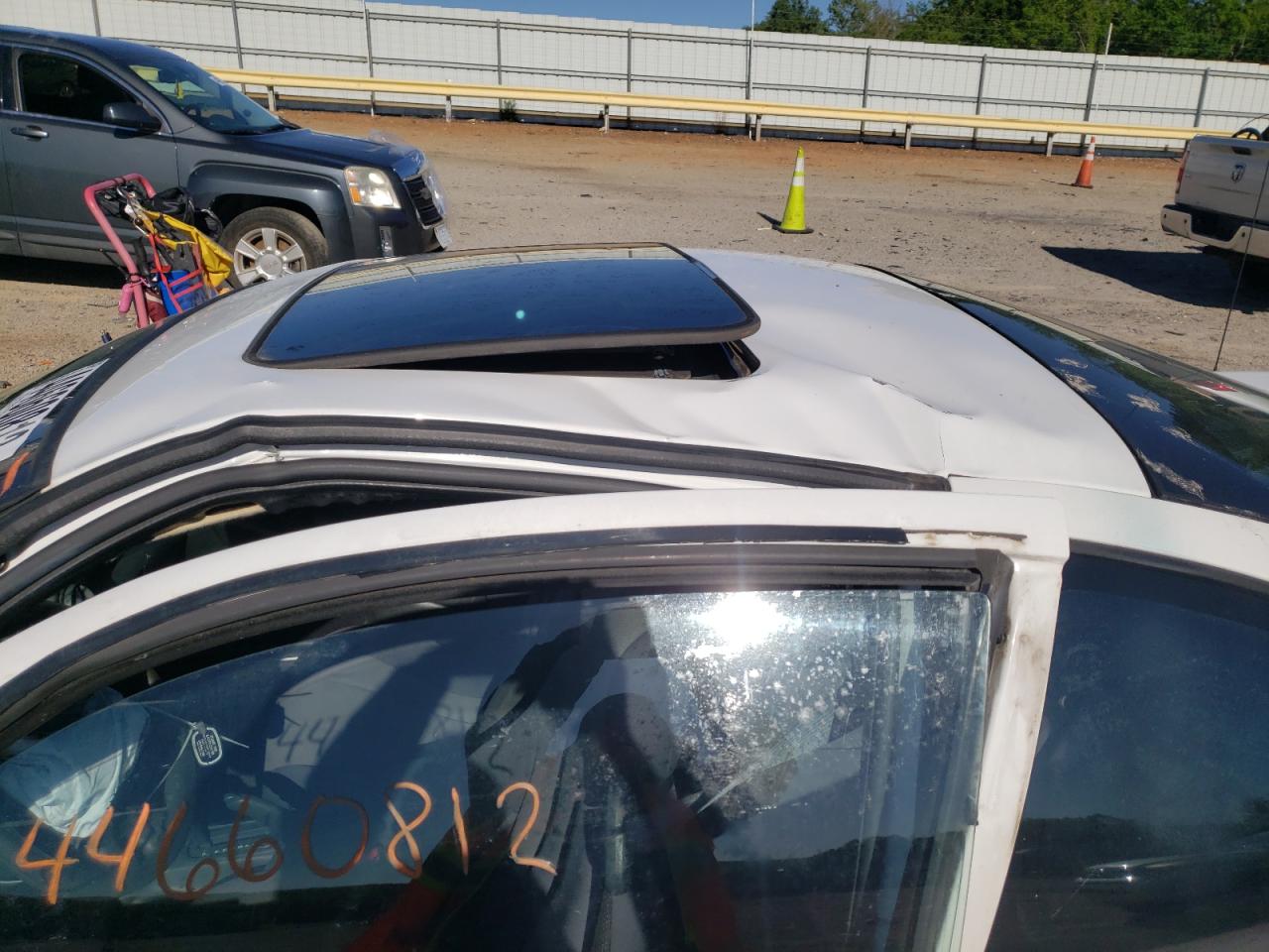 Photo 10 from auction – 2005 PONTIAC SUNFIRE with VIN 3G2JB12F65S107371