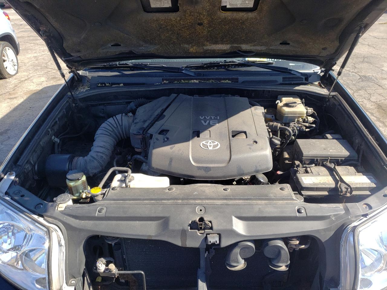 Photo 7 from auction – 2004 TOYOTA 4RUNNER with VIN JTEBU14R540033444