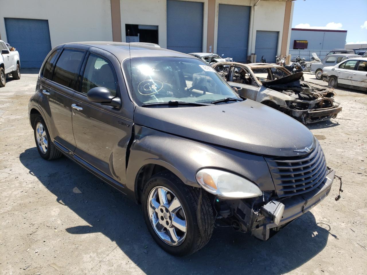 CHRYSLER PT CRUISER 2001 with VIN 3C4FY4BB31T600069 - Photo from auction