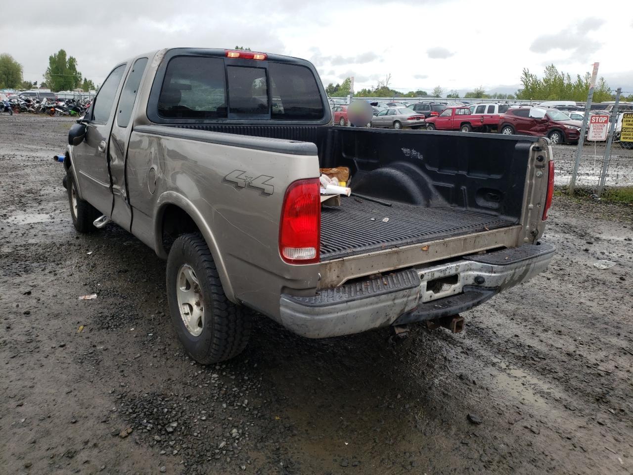 Photo 3 from auction – 2002 FORD F150 with VIN 2FTRX18W72CA74819