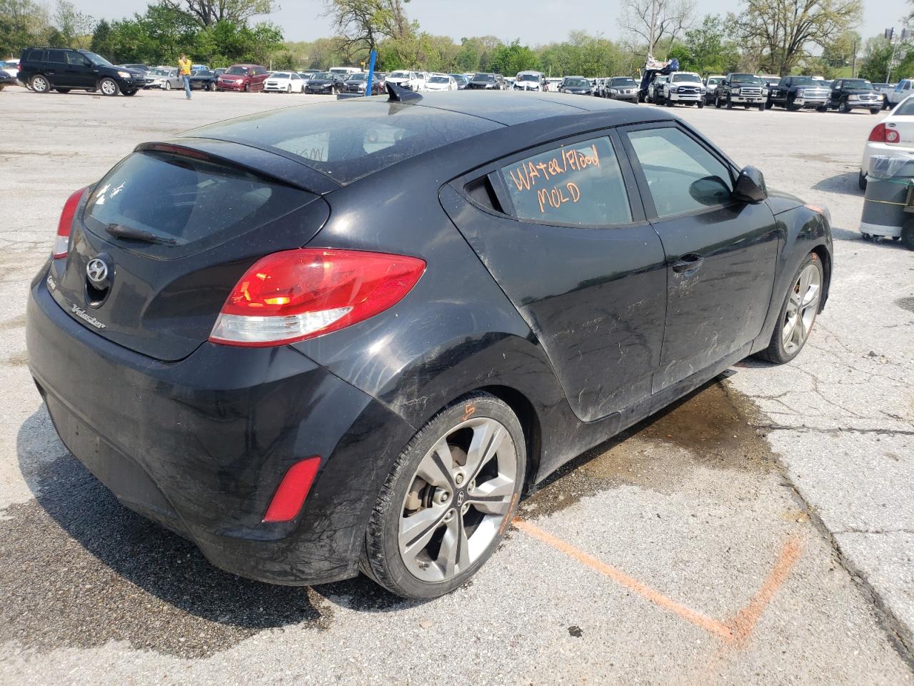 Photo 4 from auction – 2016 HYUNDAI VELOSTER with VIN KMHTC6AD3GU252798