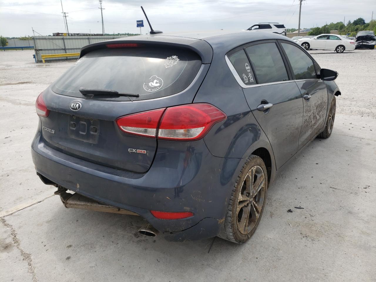 Photo 4 from auction – 2016 KIA FORTE EX with VIN KNAFX5A86G5587838