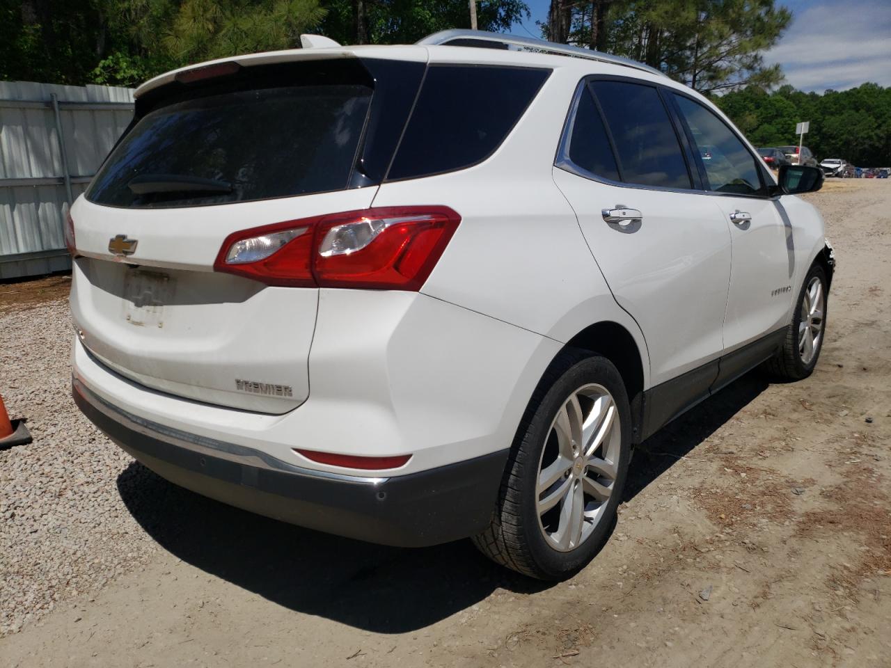 Photo 4 from auction – 2019 CHEVROLET EQUINOX PR with VIN 2GNAXNEV5K6178733