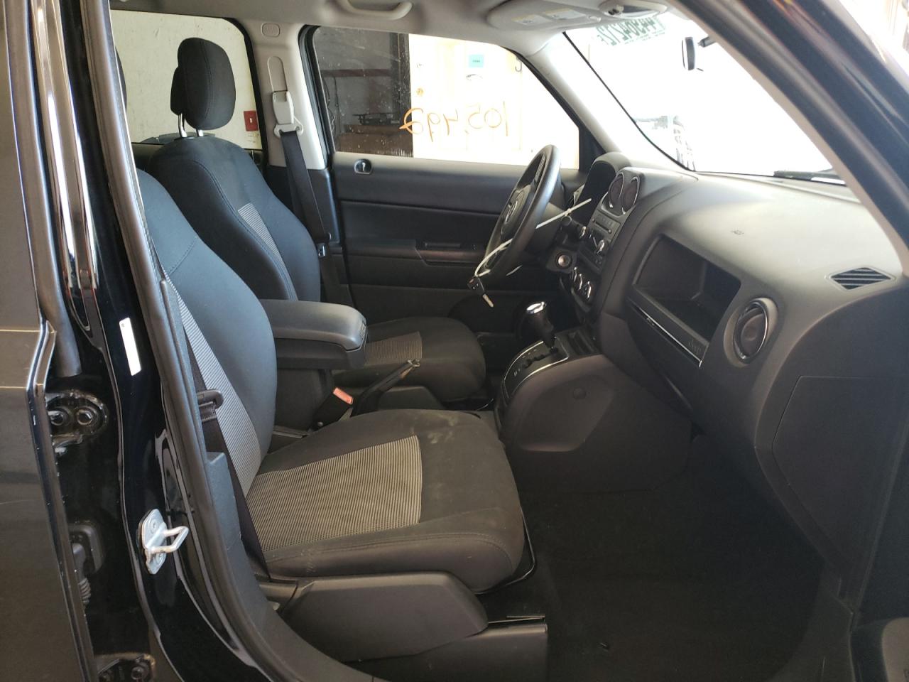 Photo 5 from auction – 2012 JEEP PATRIOT SP with VIN 1C4NJPBA0CD554167
