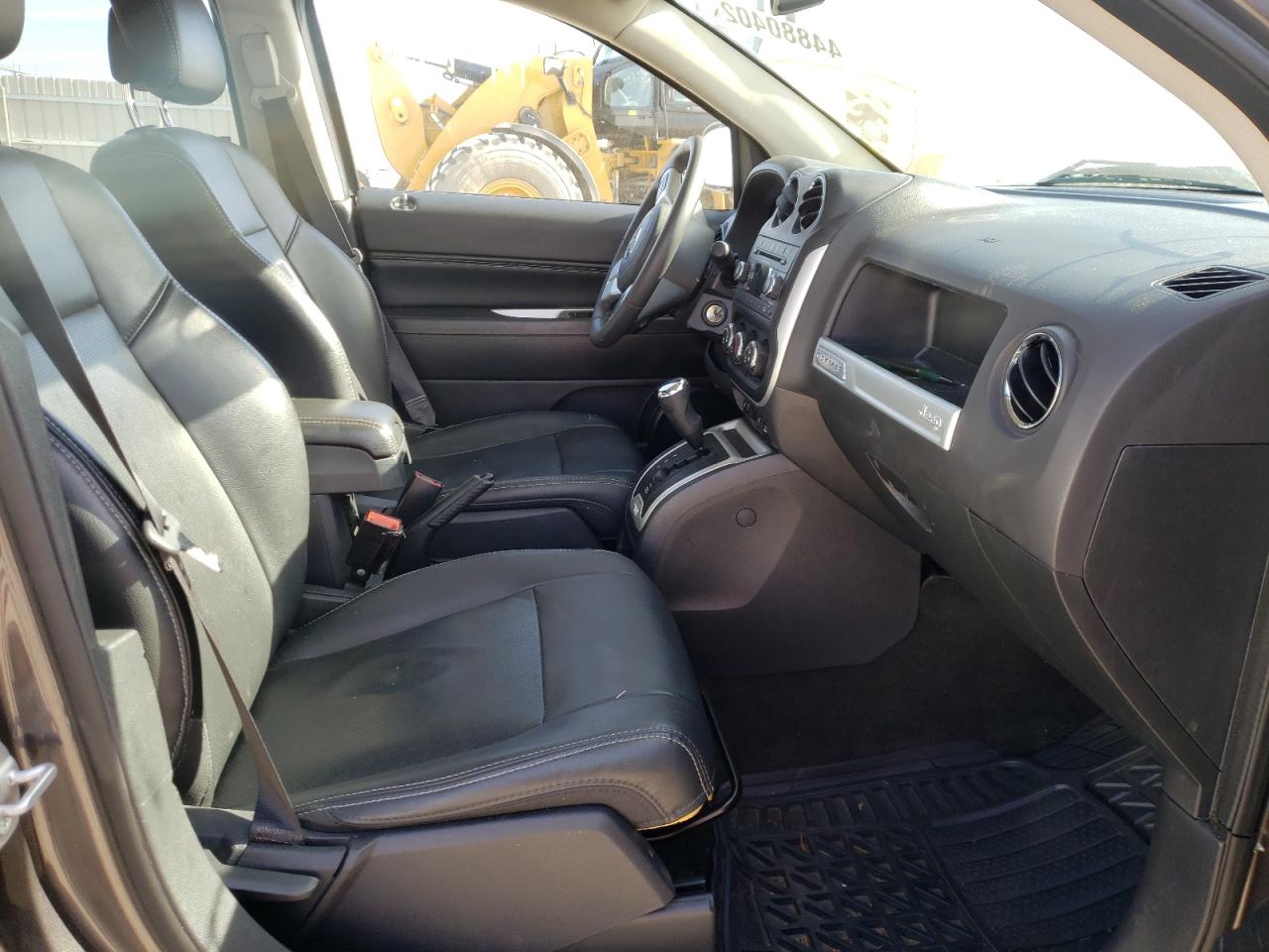 Photo 5 from auction – 2015 JEEP COMPASS SP with VIN 1C4NJDABXFD381061