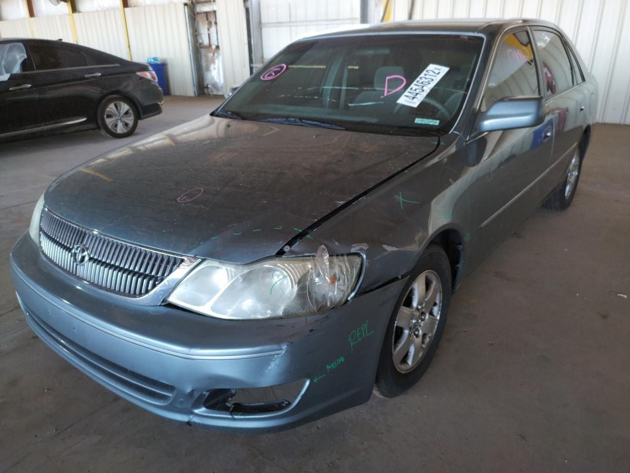 Photo 2 from auction – 2002 TOYOTA AVALON XL with VIN 4T1BF28B02U251066