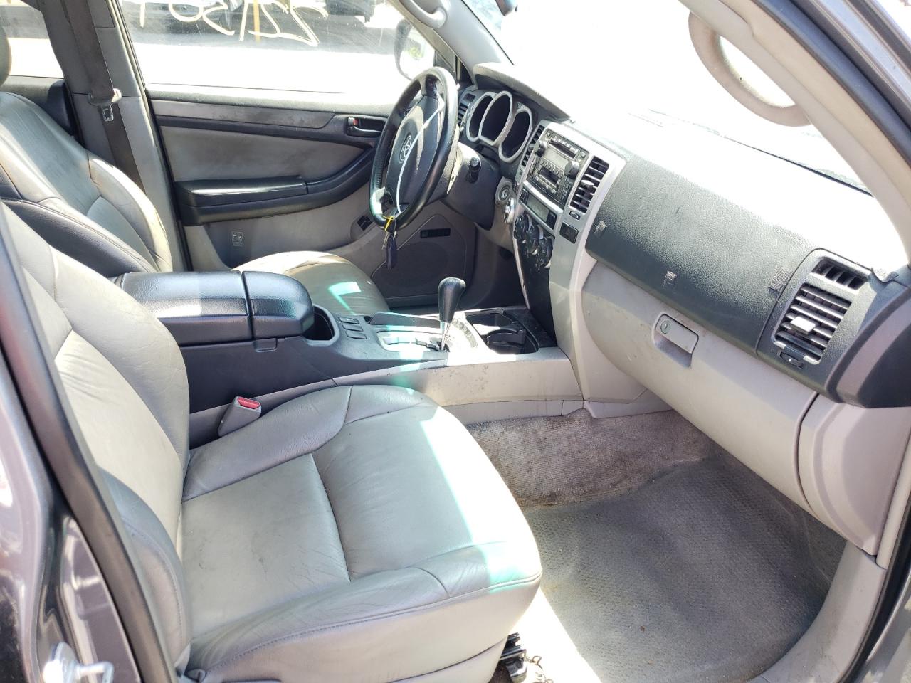 Photo 5 from auction – 2003 TOYOTA 4RUNNER SR with VIN JTEBU14R830014062