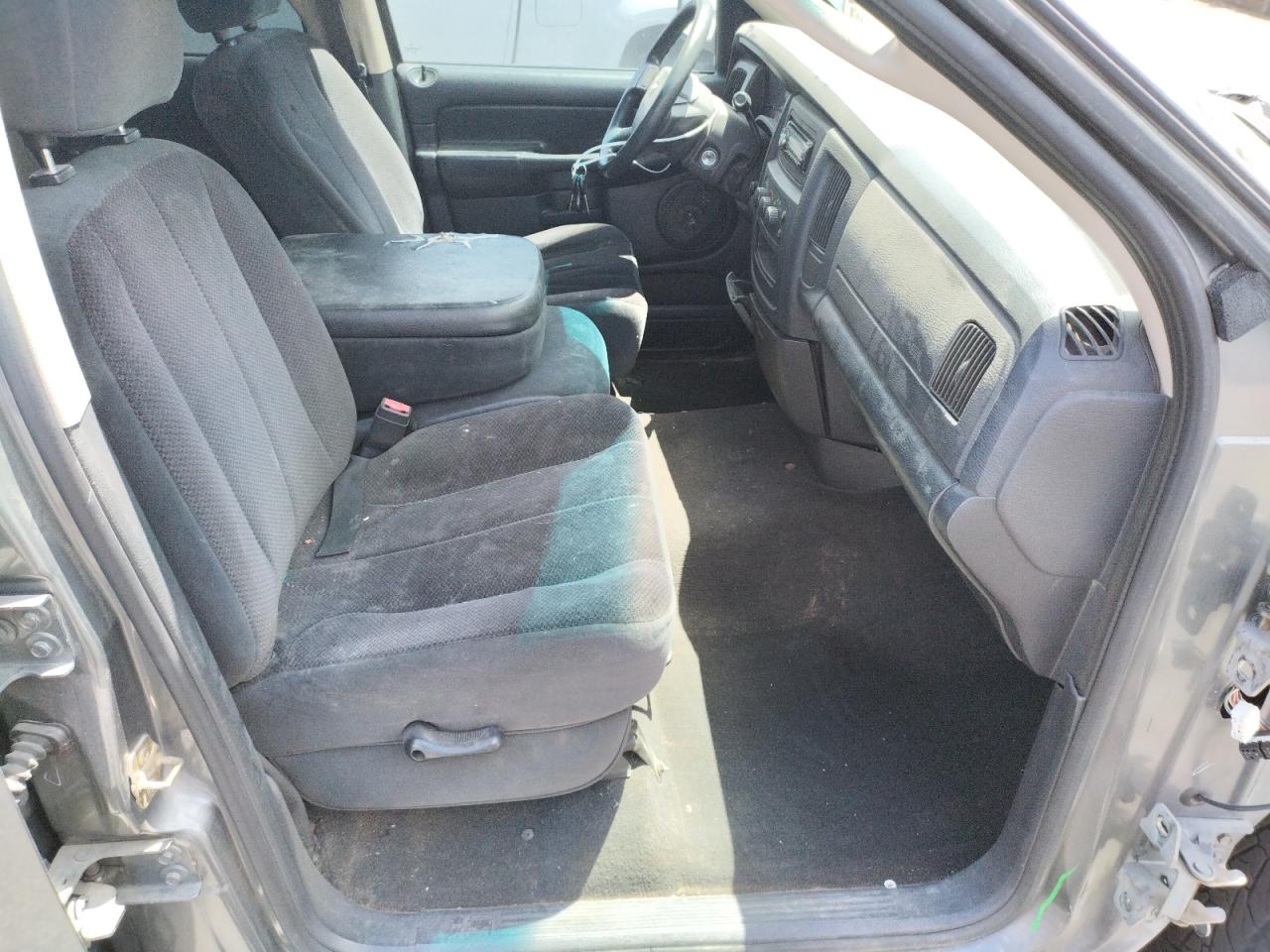 Photo 5 from auction – 2005 DODGE RAM 1500 S with VIN 1D7HA18D35S311307