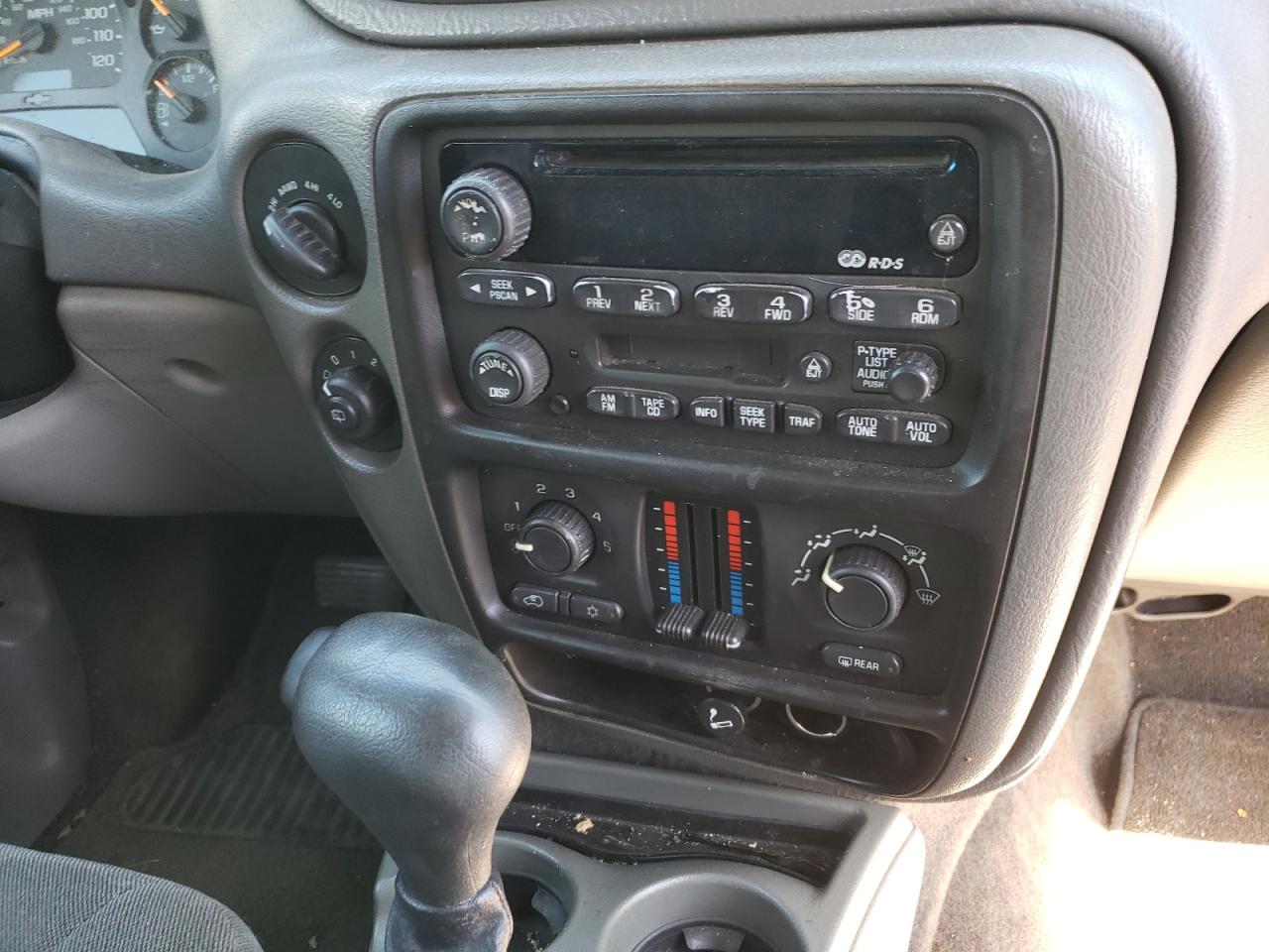 Photo 9 from auction – 2002 CHEVROLET TRAILBLAZE with VIN 1GNDT13SX22506901