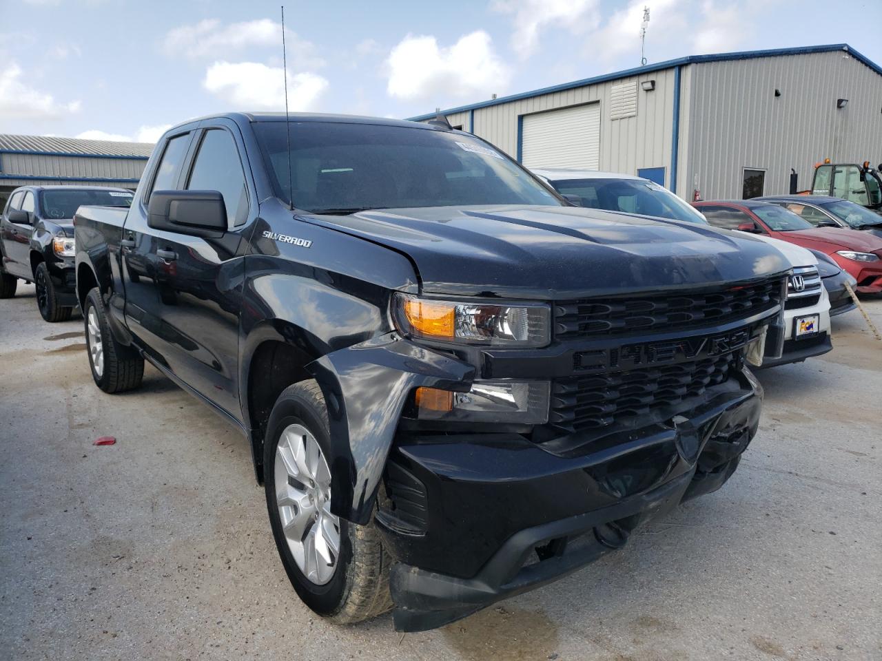 Photo 1 from auction – 2021 CHEVROLET SILVERADO with VIN 1GCRWBEH3MZ177224
