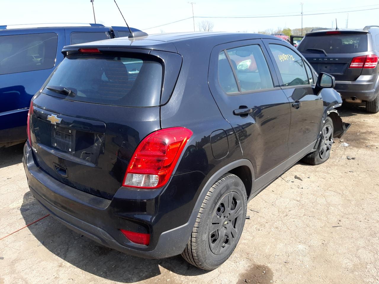 Photo 4 from auction – 2017 CHEVROLET TRAX LS with VIN 3GNCJKSB6HL224321