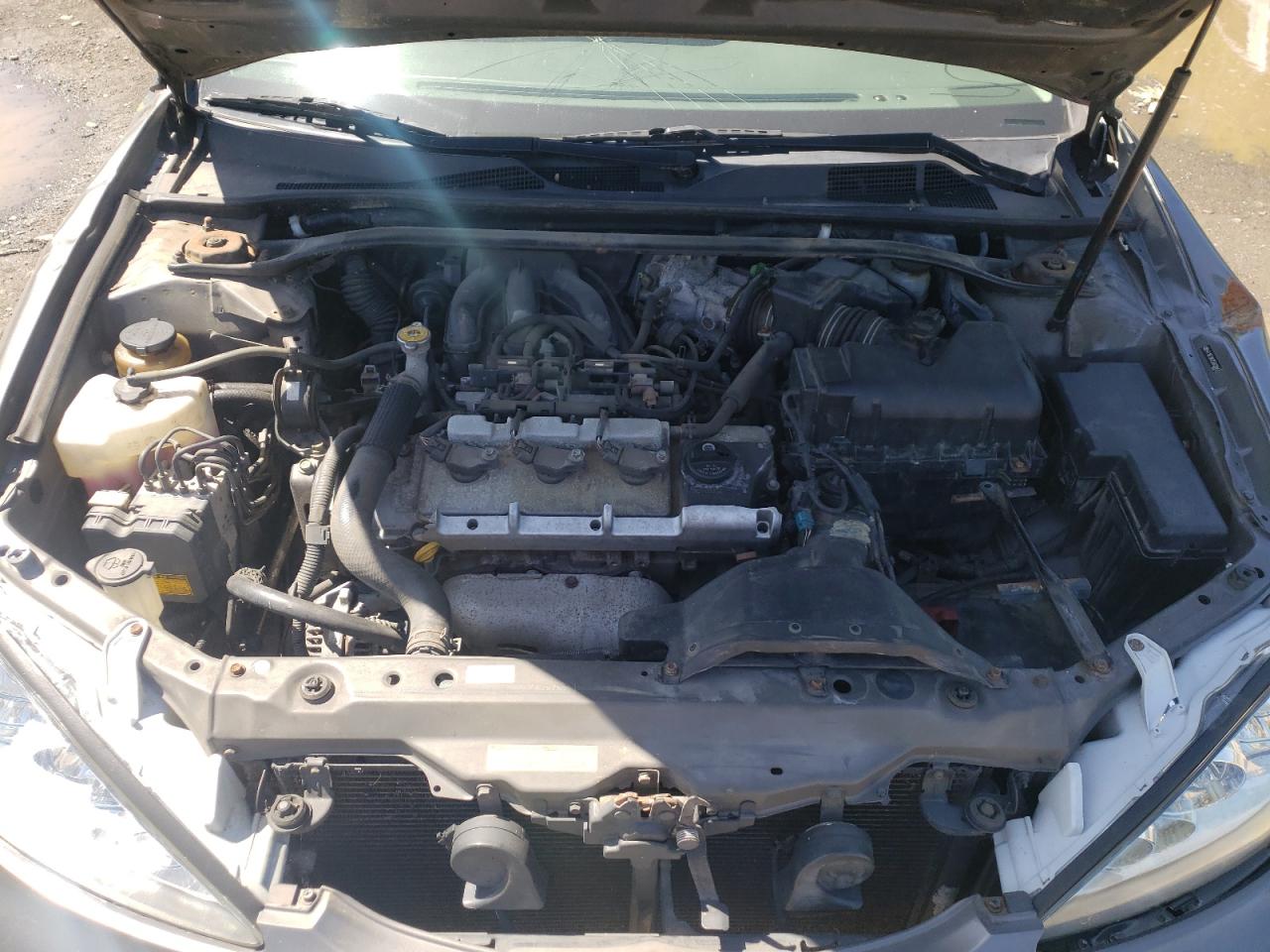 Photo 7 from auction – 2005 TOYOTA CAMRY LE with VIN 4T1BF30K25U603845