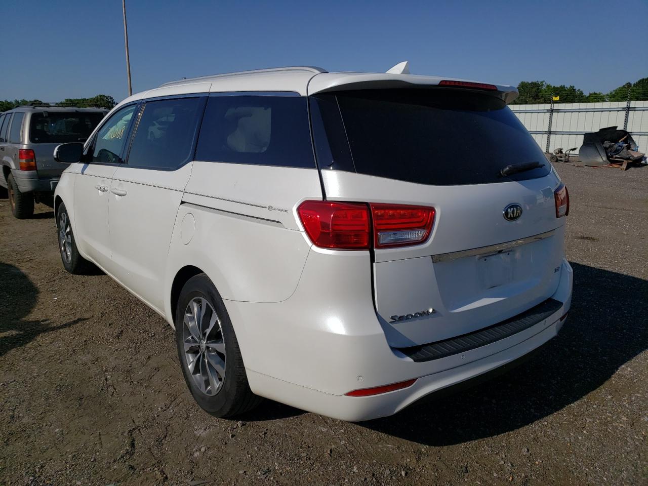 Photo 3 from auction – 2016 KIA SEDONA EX with VIN KNDMC5C16G6116482