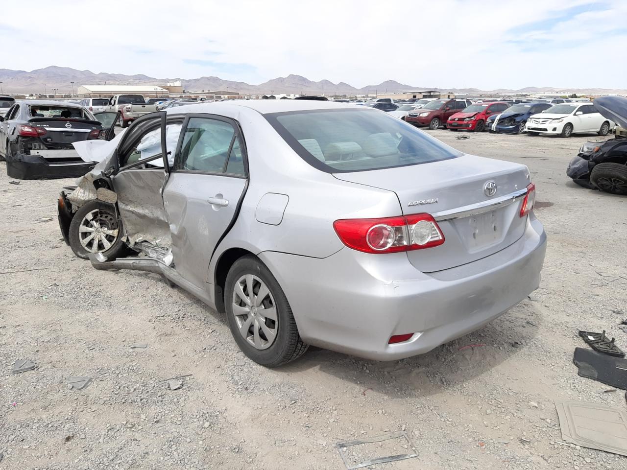 Photo 3 from auction – 2011 TOYOTA COROLLA BA with VIN 2T1BU4EE6BC709419