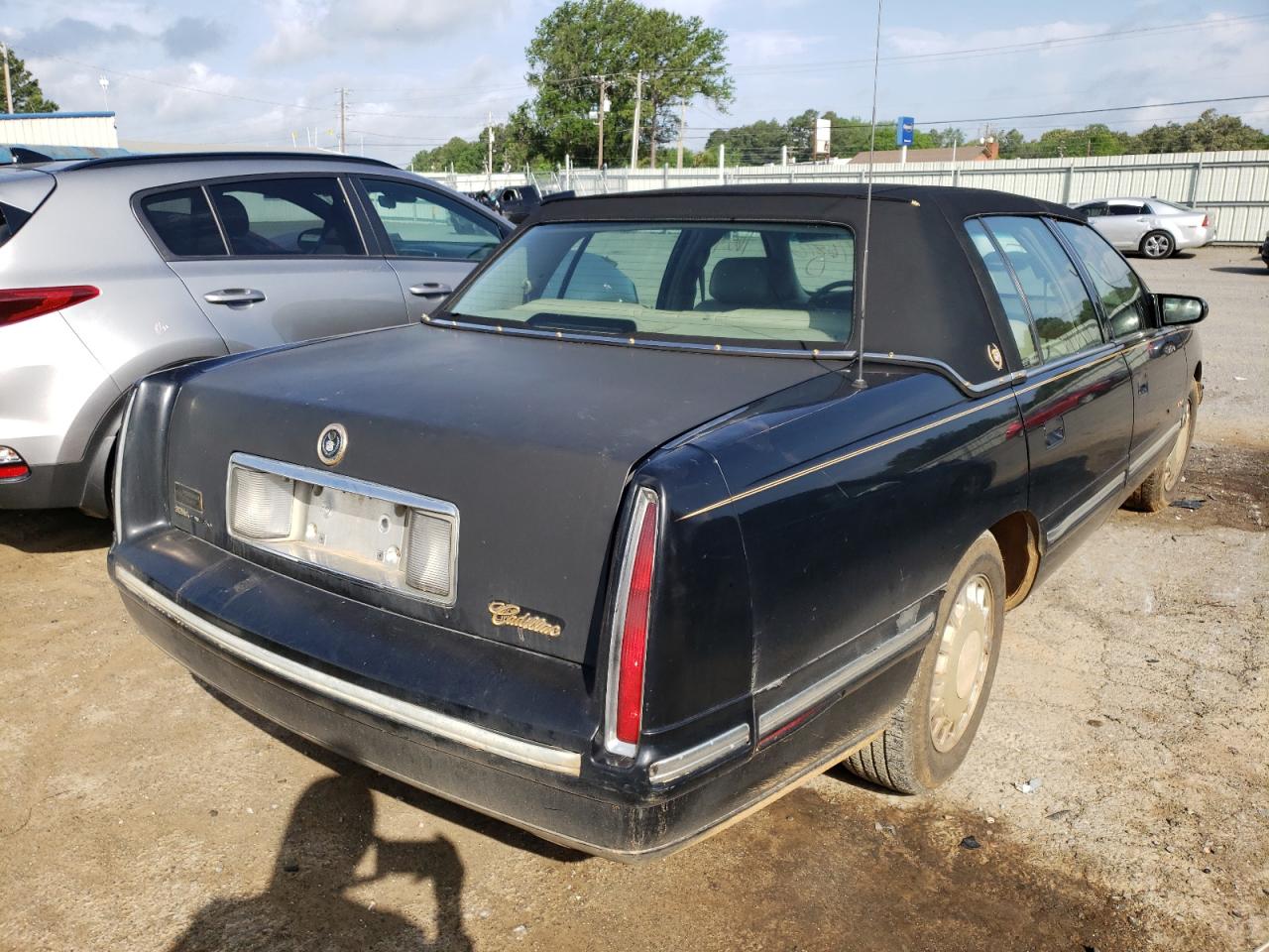 Photo 4 from auction – 1999 CADILLAC DEVILLE with VIN 1G6KD54Y1XU776816