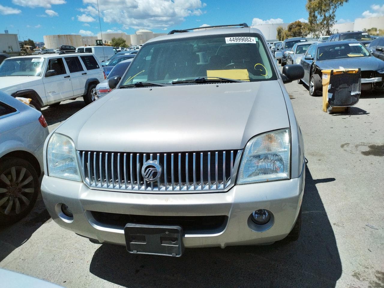 Photo 9 from auction – 2003 MERCURY MOUNTAINEE with VIN 4M2DU86K33ZJ03193