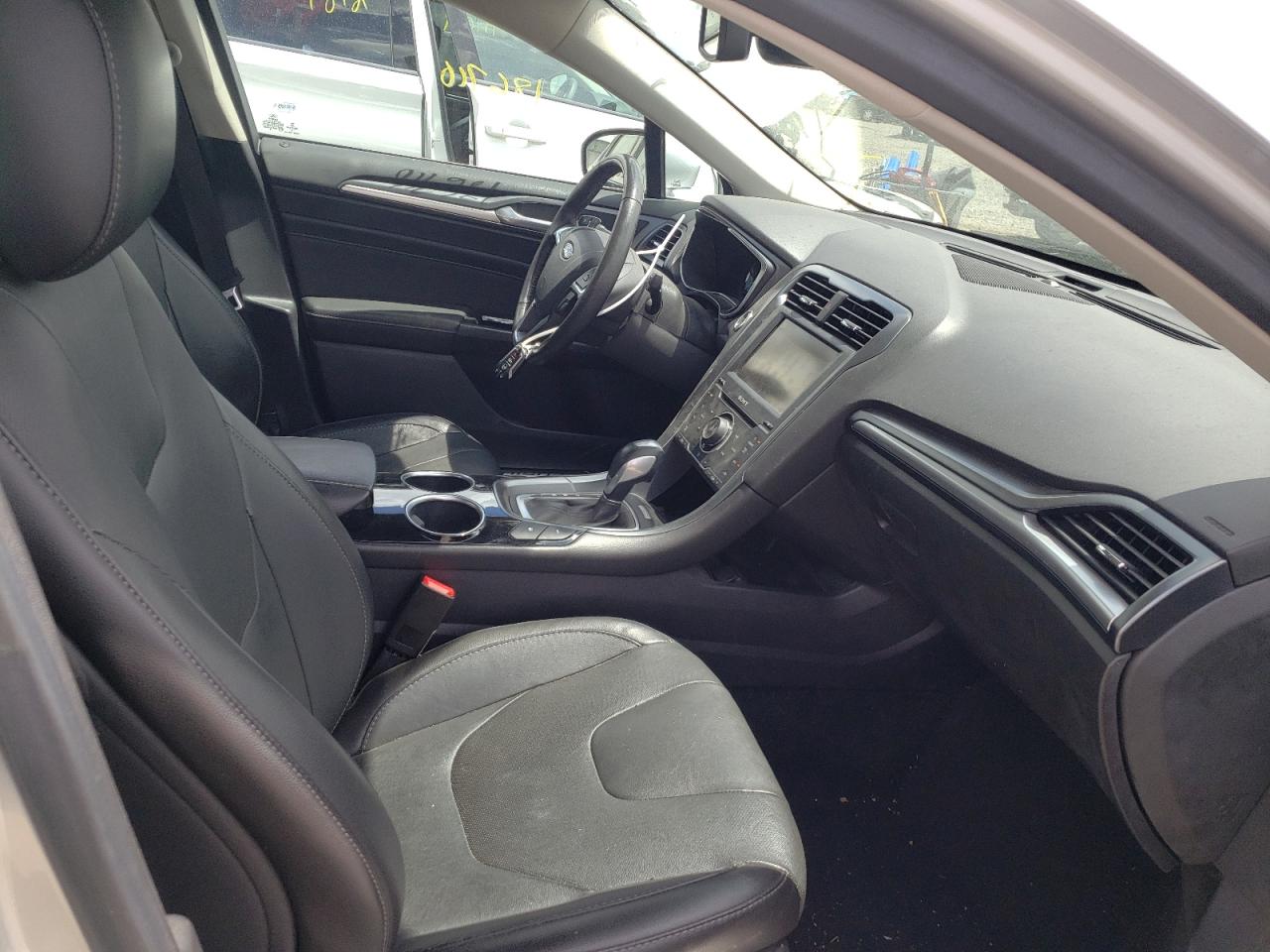 Photo 5 from auction – 2013 FORD FUSION TIT with VIN 3FA6P0SU6DR351612