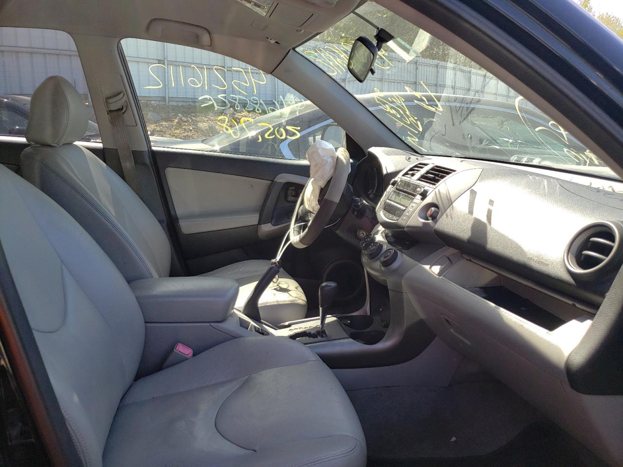 Photo 5 from auction – 2008 TOYOTA RAV4 with VIN JTMBK35V485046860