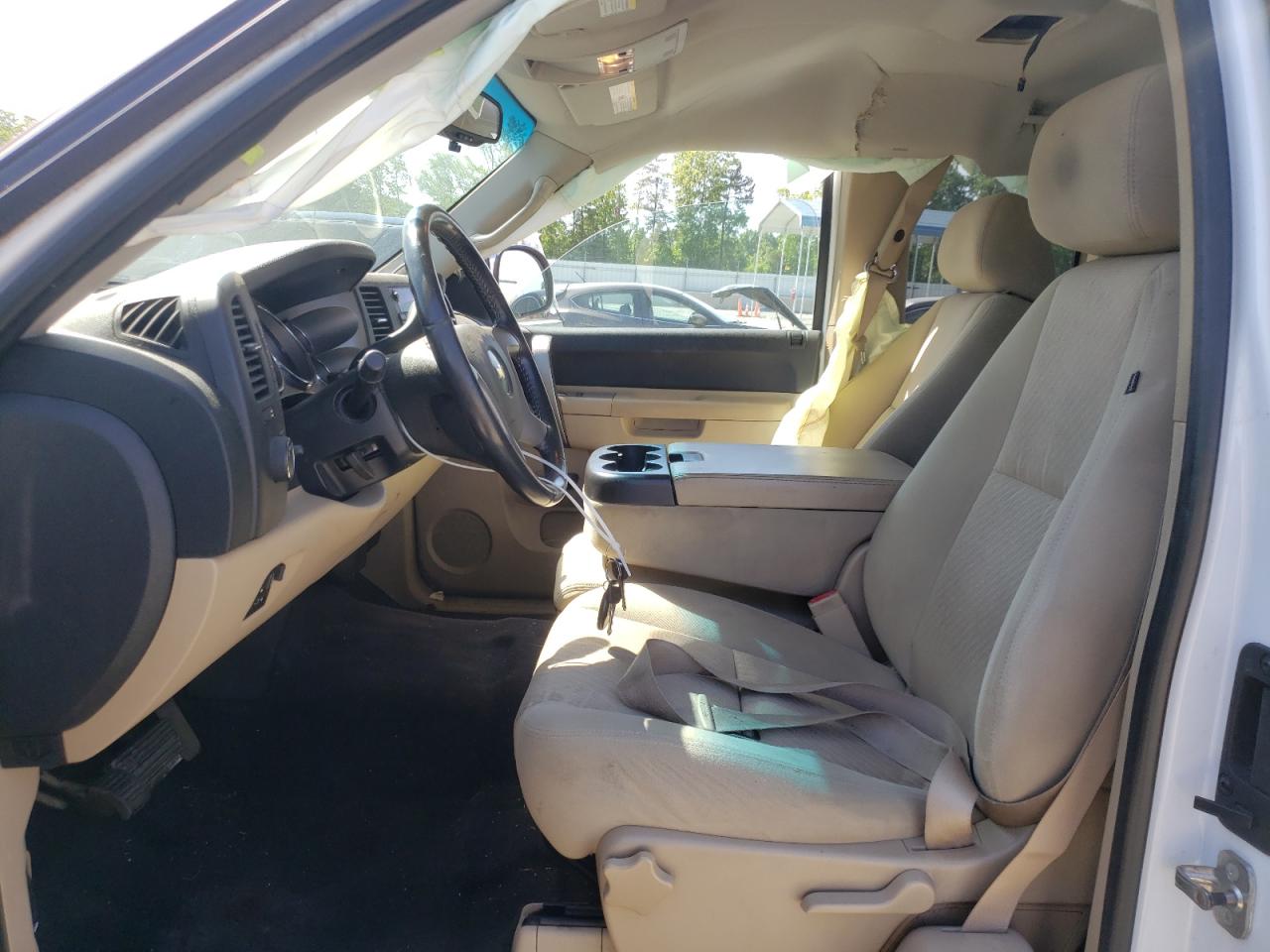 Photo 5 from auction – 2011 CHEVROLET SILVERADO with VIN 1GCRCSE04BZ268762
