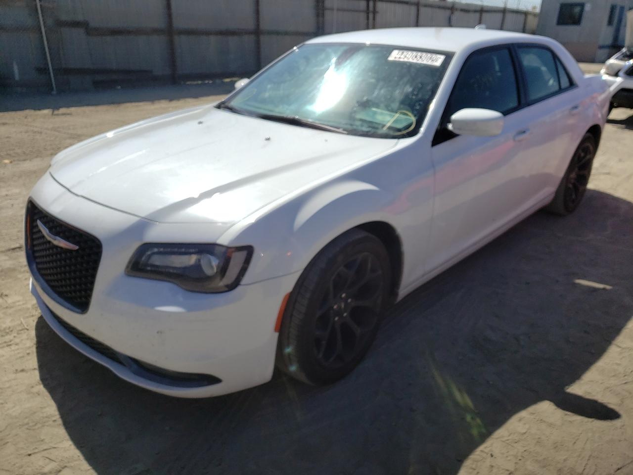 Photo 2 from auction – 2019 CHRYSLER 300 S with VIN 2C3CCABG3KH654420