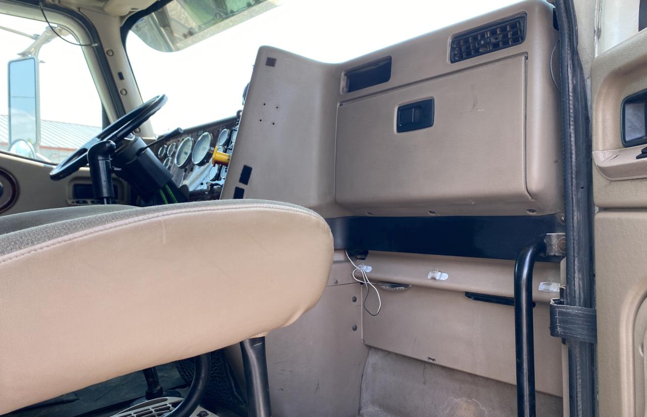 Photo 5 from auction – 2007 INTERNATIONAL 9900 9900I with VIN 2HSCHAPR97C373578