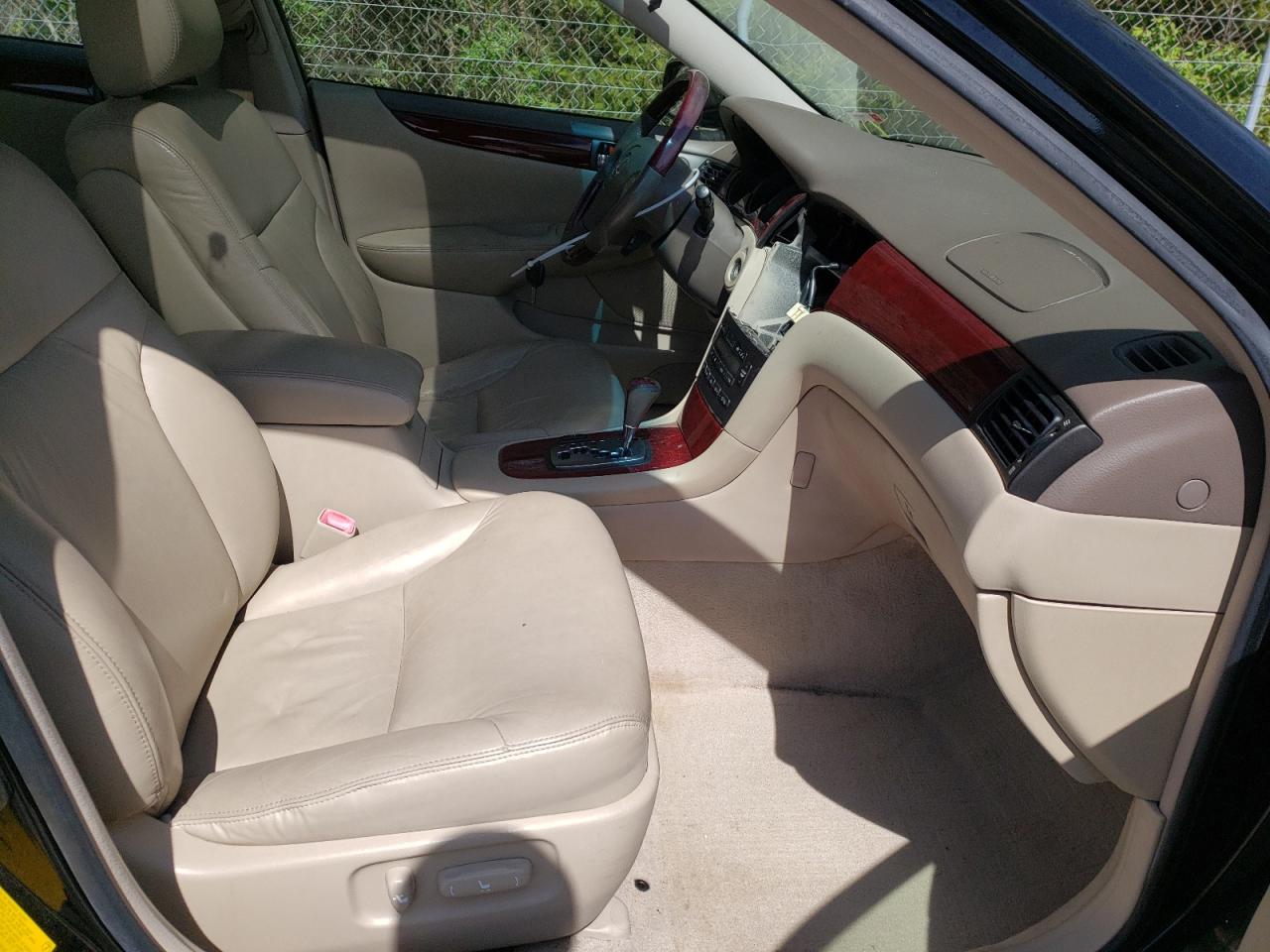 Photo 5 from auction – 2004 LEXUS ES 330 with VIN JTHBA30G045047136