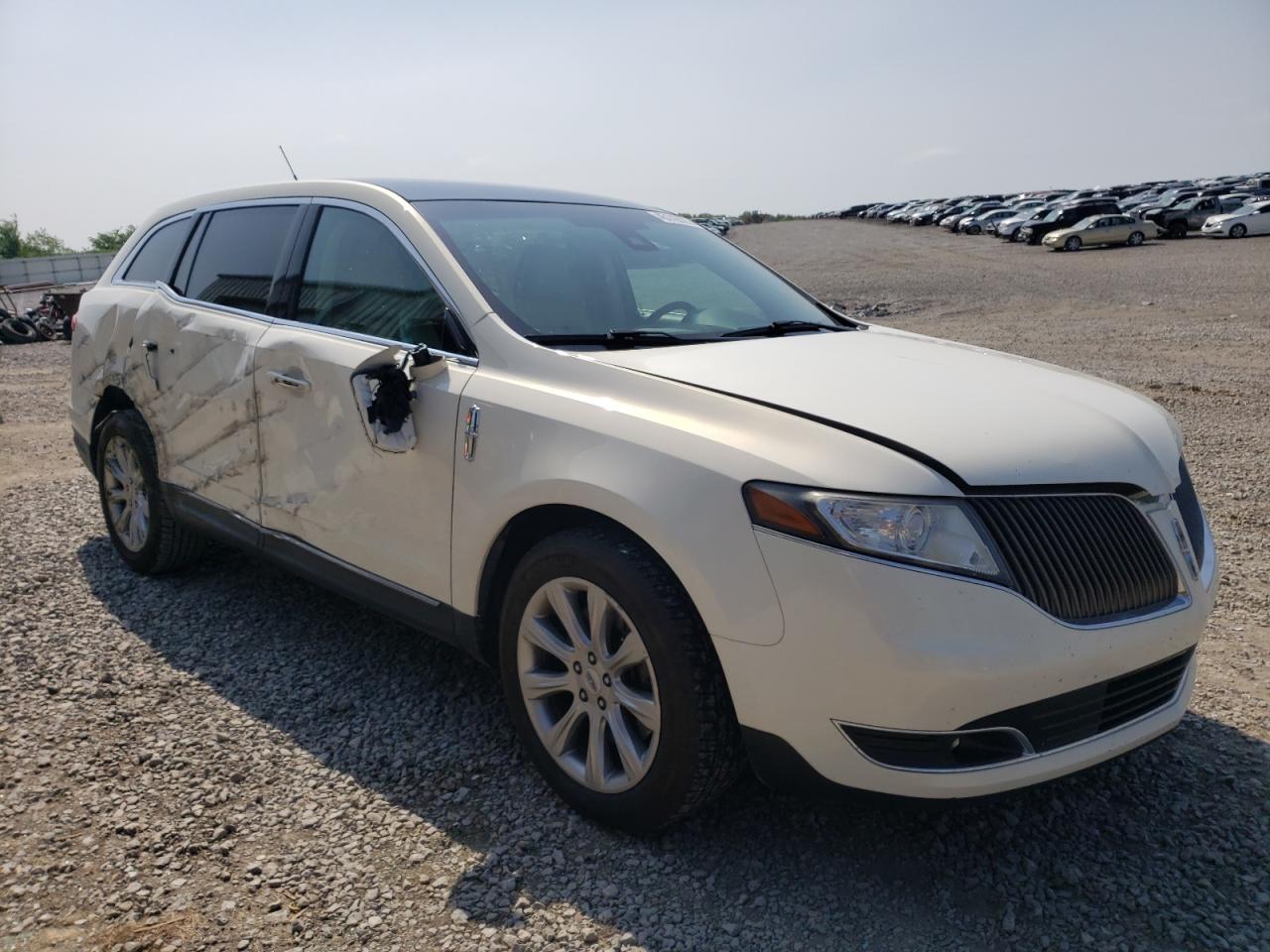 LINCOLN MKT 2013 with VIN 2LMHJ5FK7DBL53426 - Photo from auction