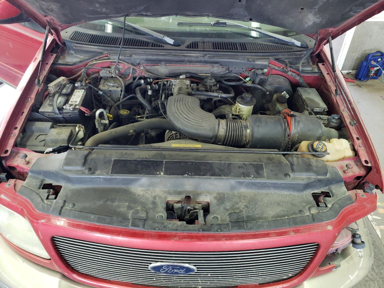 Photo 7 from auction – 2000 FORD EXPEDITION with VIN 1FMPU18L5YLA96205